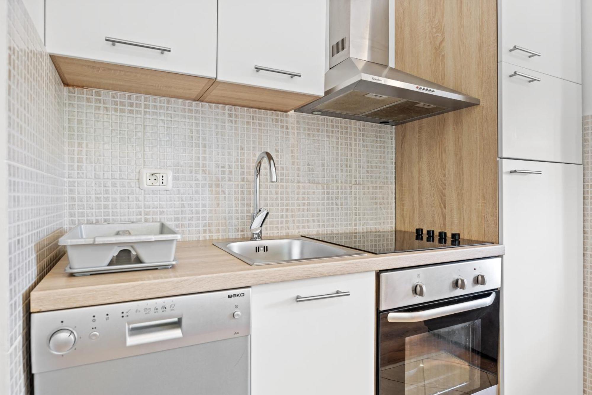 Neea Apartments メドゥリン 部屋 写真