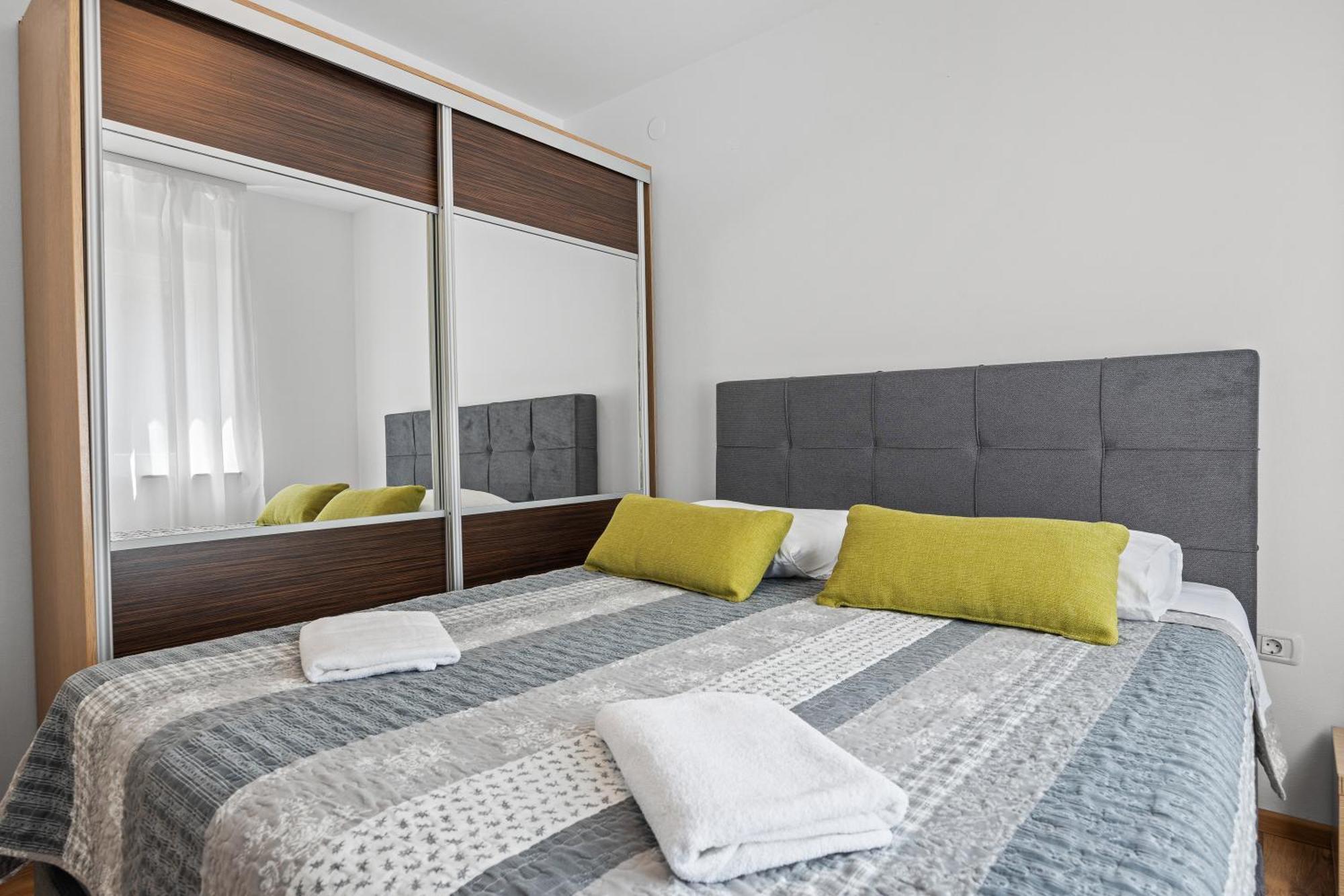 Neea Apartments メドゥリン 部屋 写真