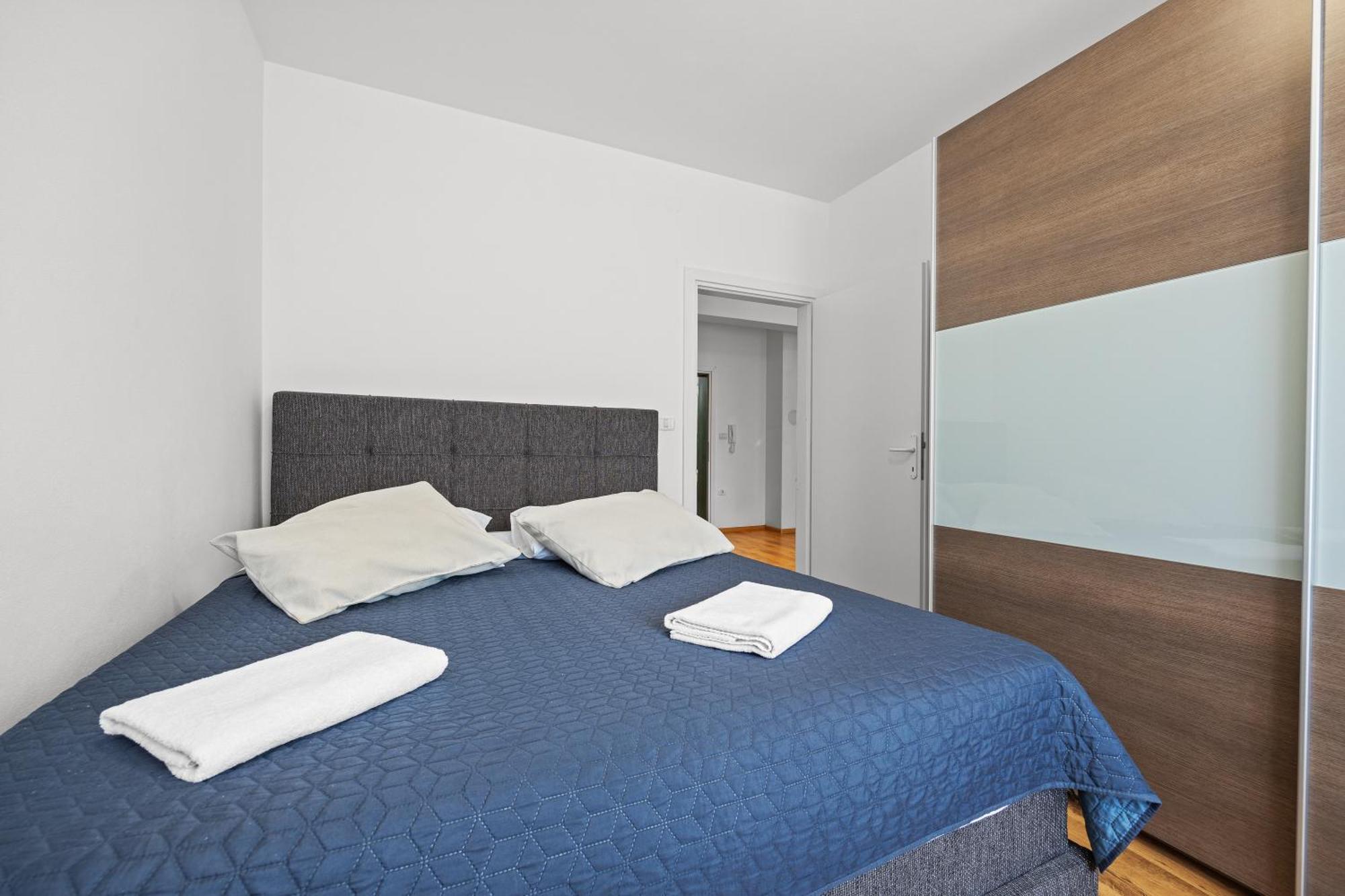 Neea Apartments メドゥリン 部屋 写真