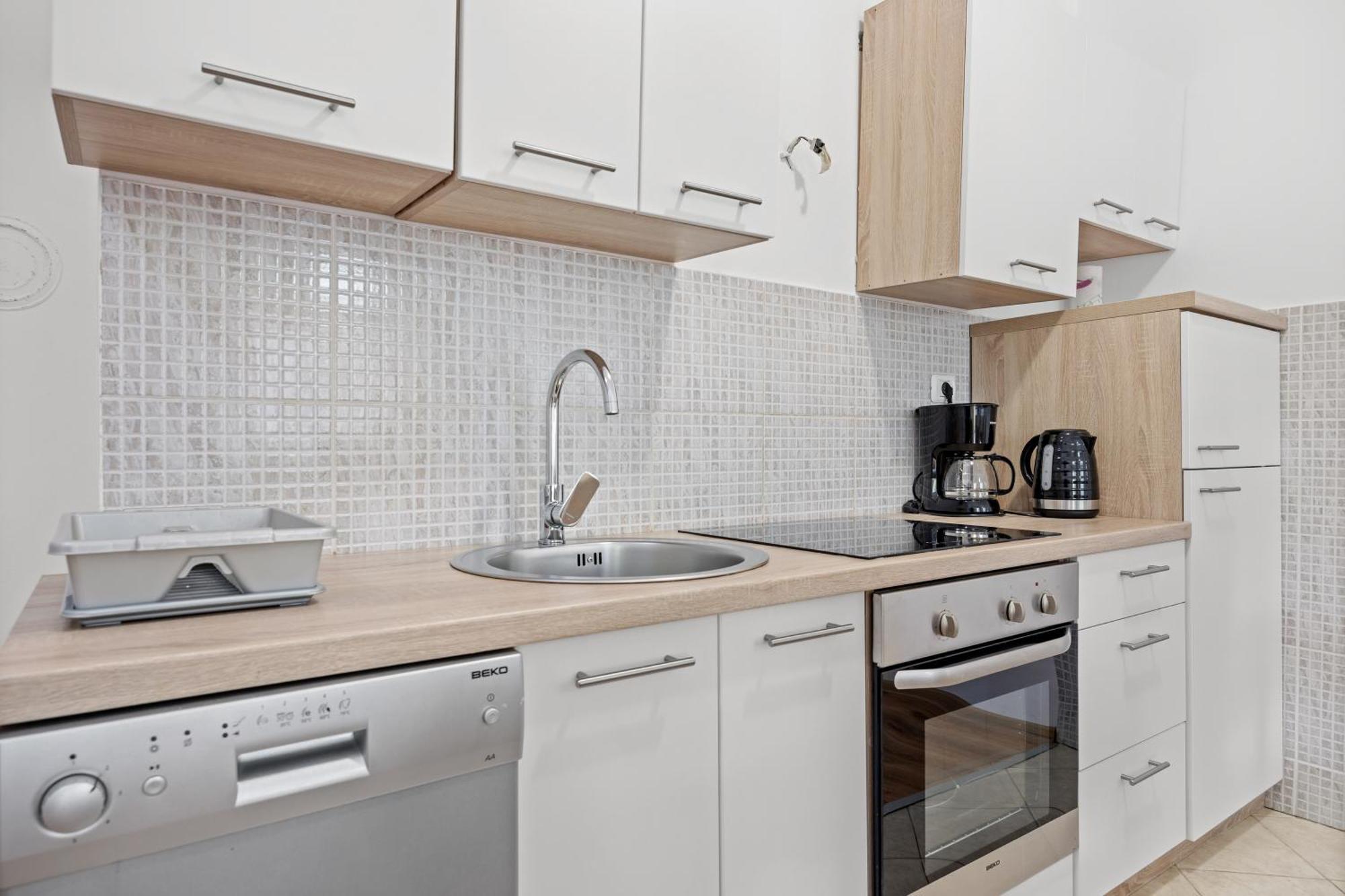 Neea Apartments メドゥリン 部屋 写真