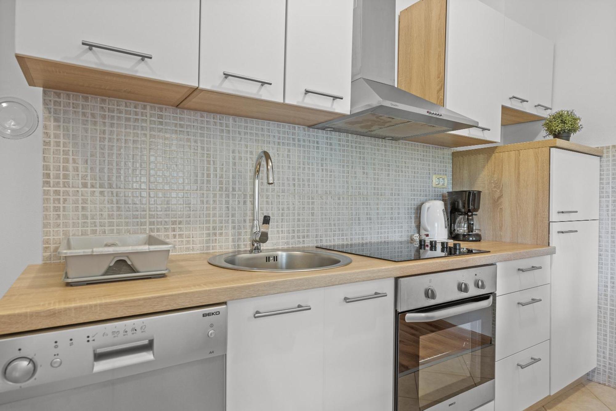 Neea Apartments メドゥリン 部屋 写真