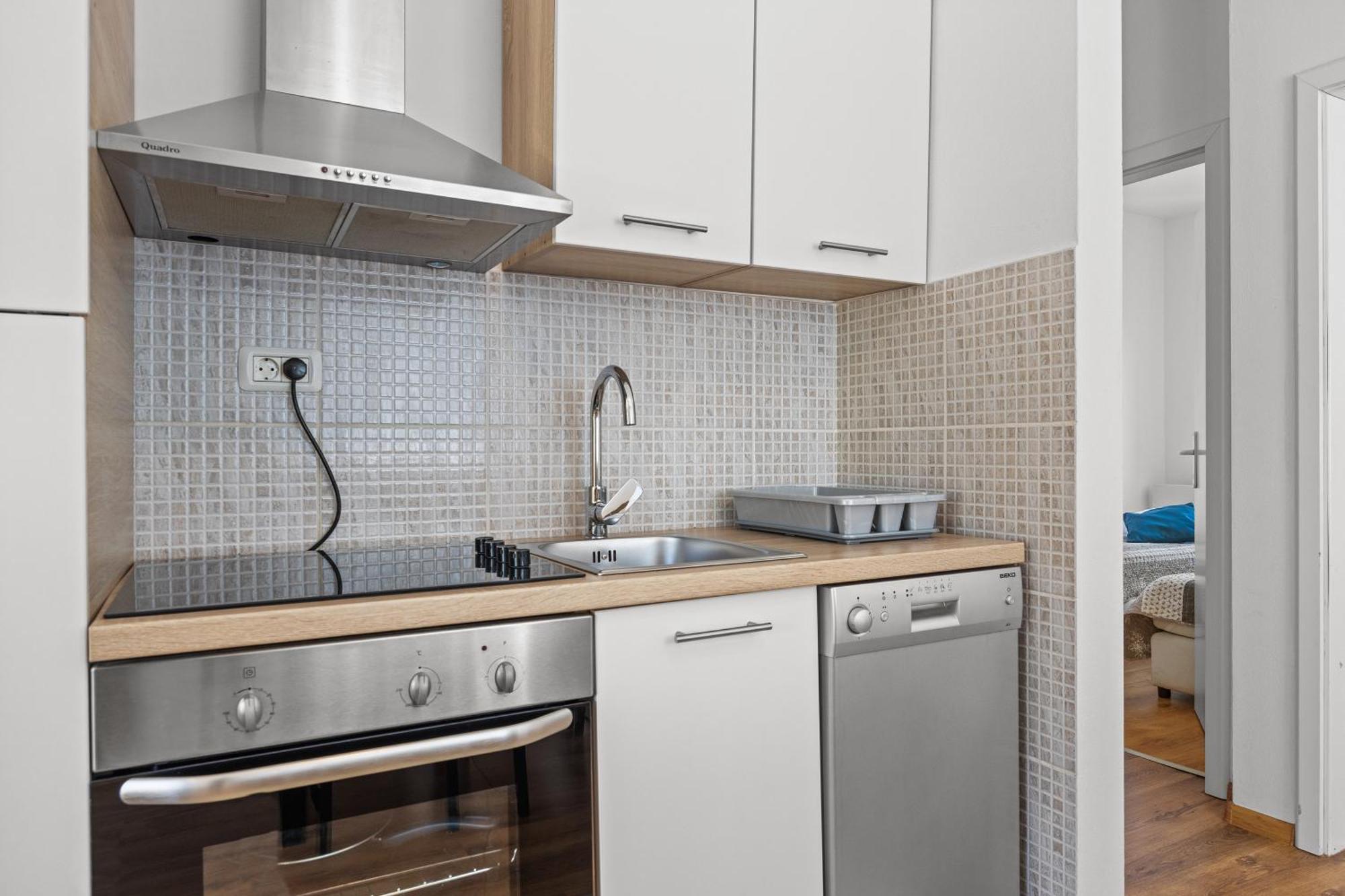 Neea Apartments メドゥリン 部屋 写真